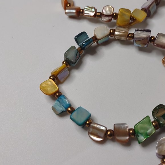 Set Of 5 Colorful Shell Bead Stretch Bracelets - Picture 5 of 14